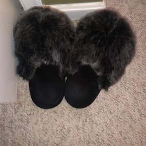 Fluffy slippers
